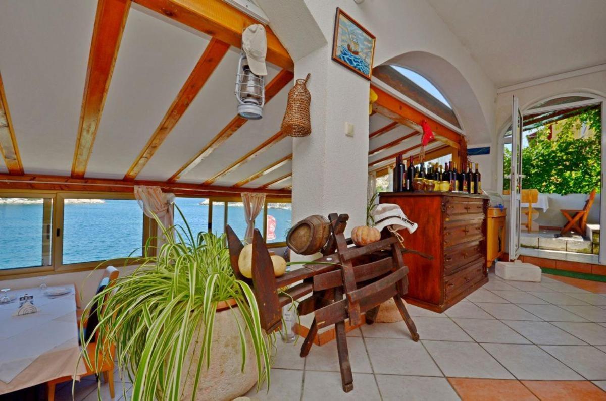 Apartments And Rooms Barbara Lastovo Exterior foto