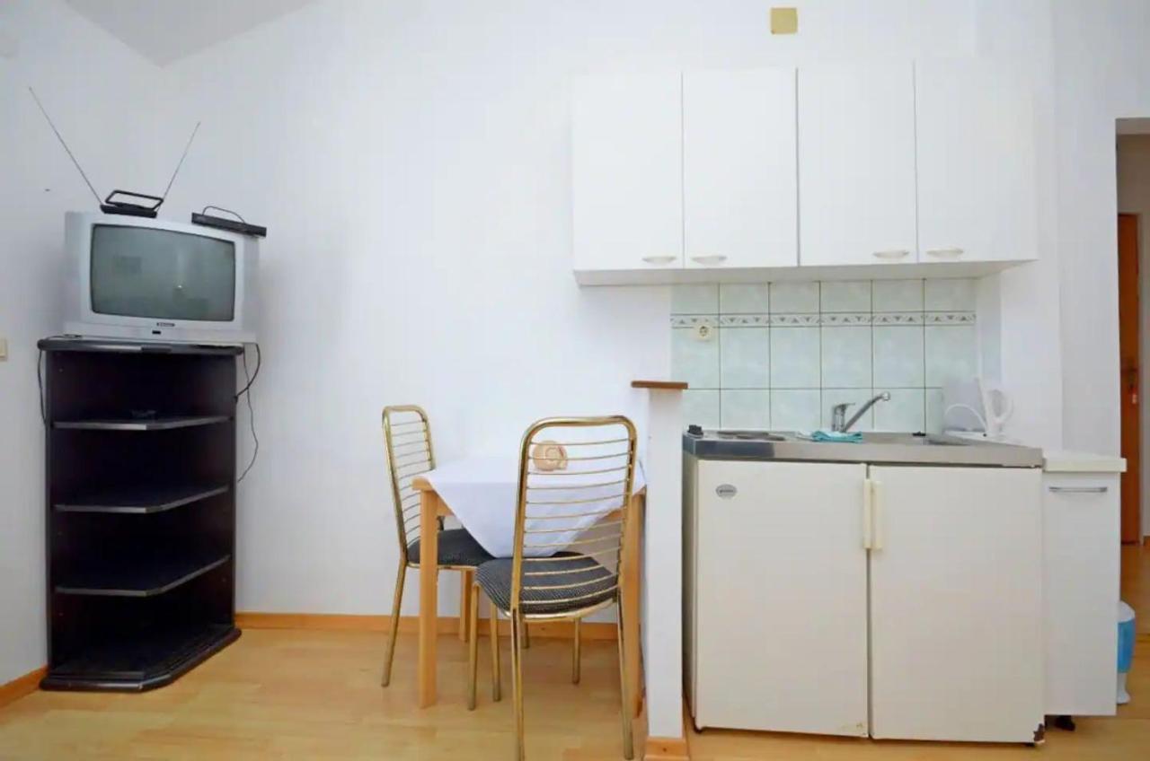 Apartments And Rooms Barbara Lastovo Exterior foto