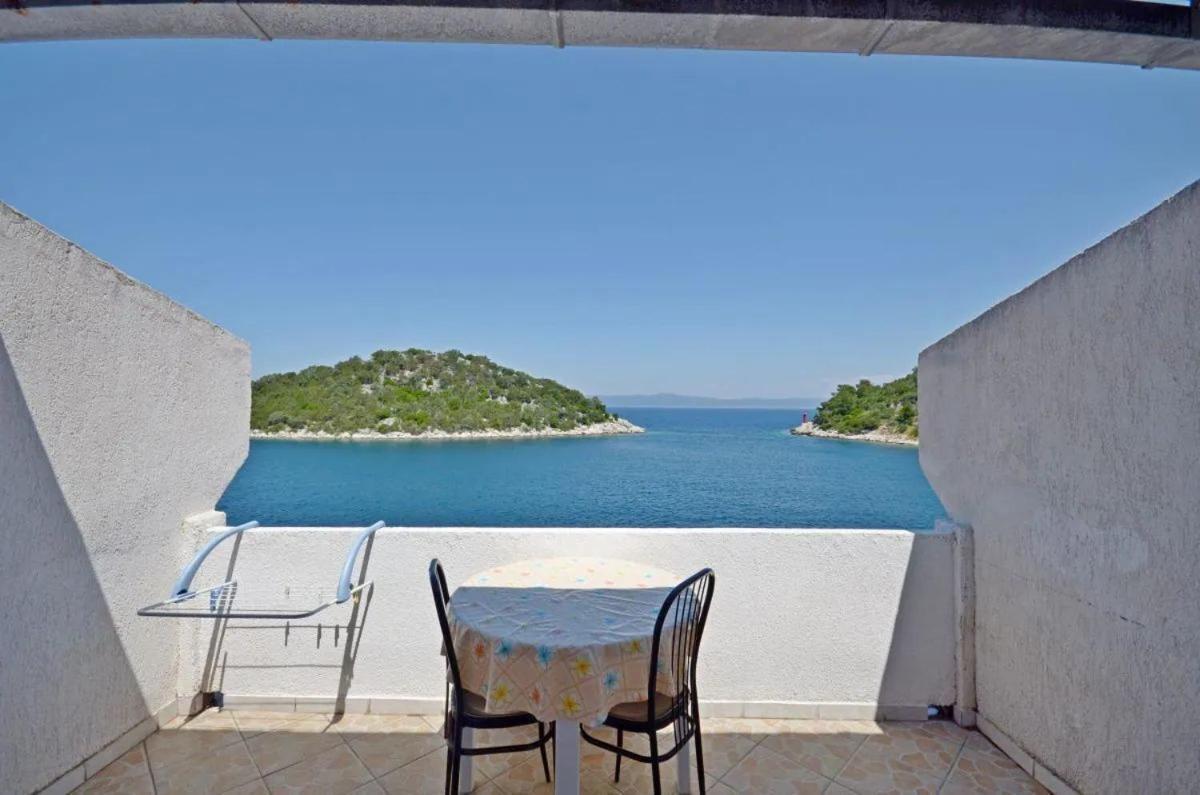 Apartments And Rooms Barbara Lastovo Exterior foto