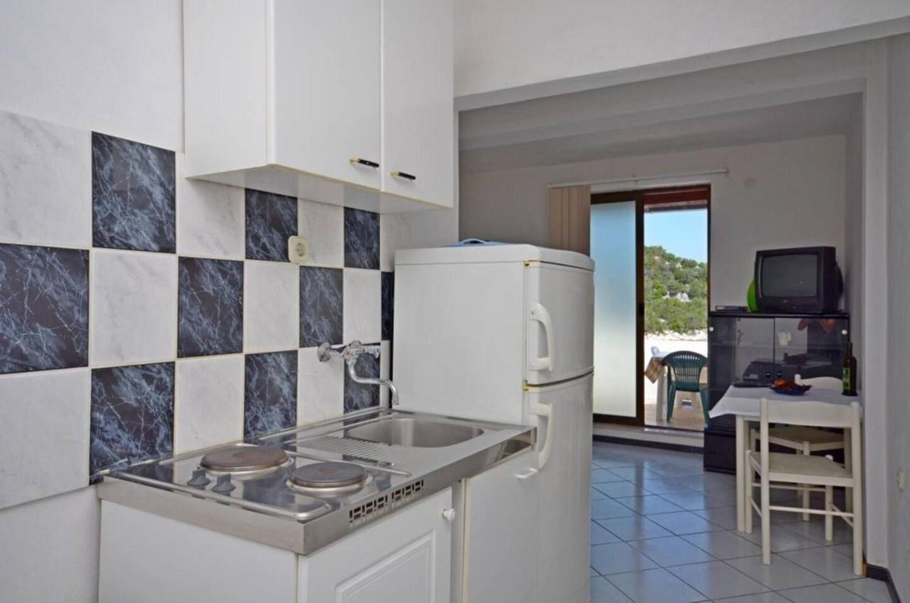 Apartments And Rooms Barbara Lastovo Exterior foto