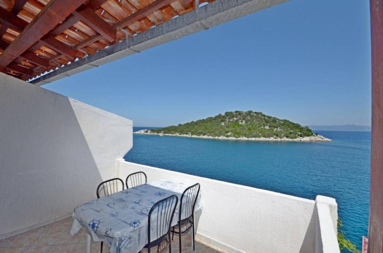 Apartments And Rooms Barbara Lastovo Exterior foto