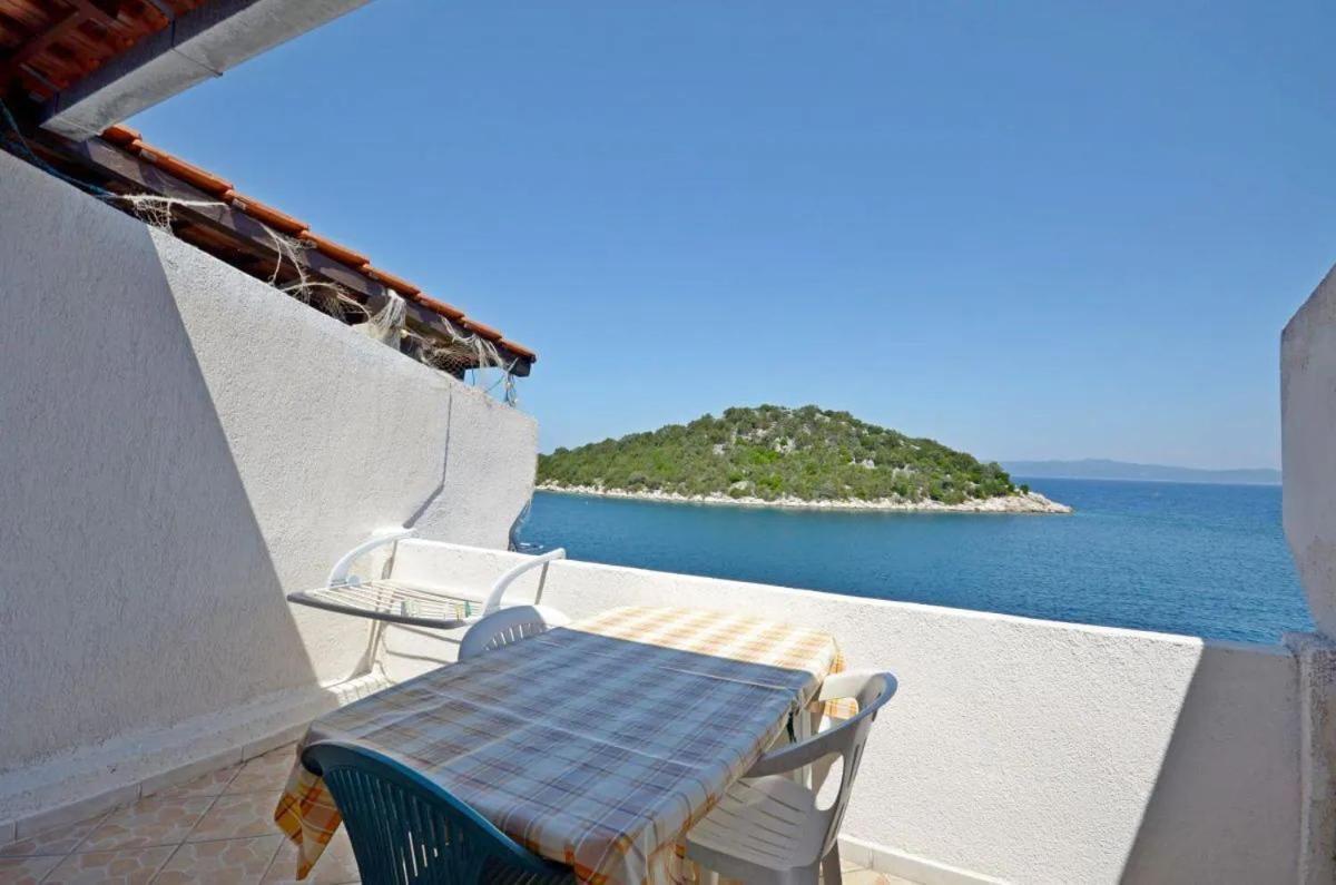 Apartments And Rooms Barbara Lastovo Exterior foto