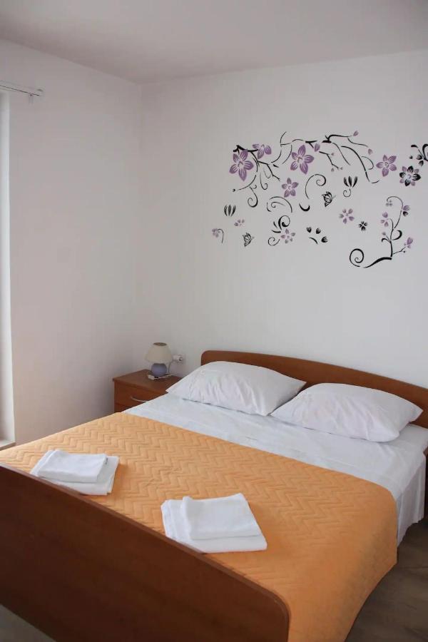 Apartments And Rooms Barbara Lastovo Exterior foto